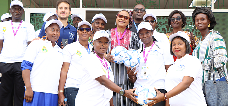 Football for Schools : un programme de la FIFA lancé en Guinée