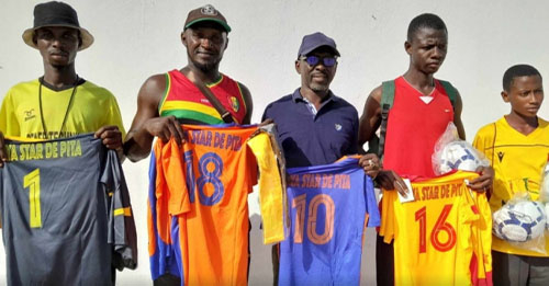 Soya Star de PITA : Marco Ibrahima Sory Bah offre des ballons et maillots au club