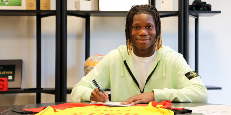 RC Lens (France) : Zoom sur Fodé Sylla, jeune milieu de terrain