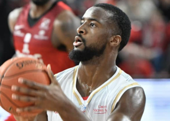 Alpha Diallo, la fusée guinéenne de la Grèce en France !