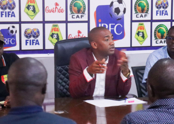 Ligue de Conakry : Veron et son équipe prouvent que passion et innovation peuvent contourner les limites