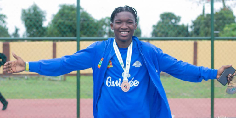 À la découverte d’un jeune basketteur guinéen, médaillé de bronze aux Jeux Universitaires Africains 2024