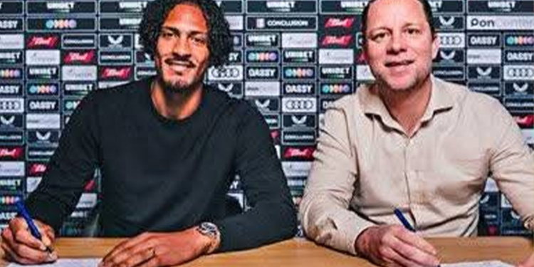 Mercato : Sébastien Haller prêté à nouveau aux Pays-Bas.