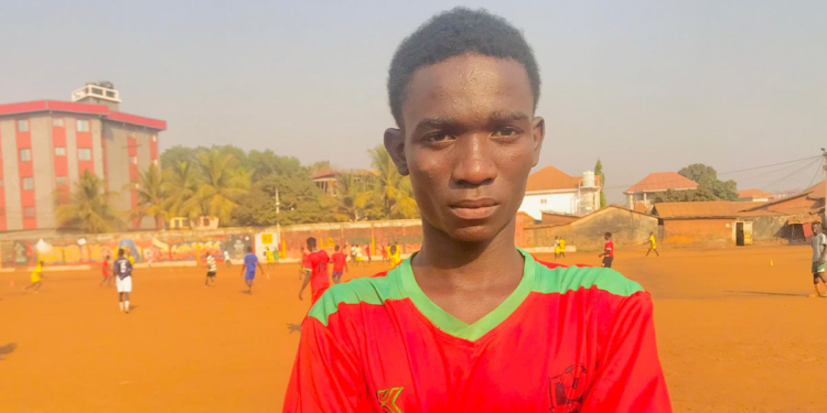 À la découverte de Thierno Aliou Keita, un jeune talent qui rêve grand : « je m’inspire de CR7. C’est lui mon idole, parce qu’il est complet… »