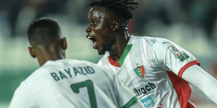 Algérie : Mohamed Saliou Bangoura inscrit son premier but et offre la victoire à Mouloudia Club