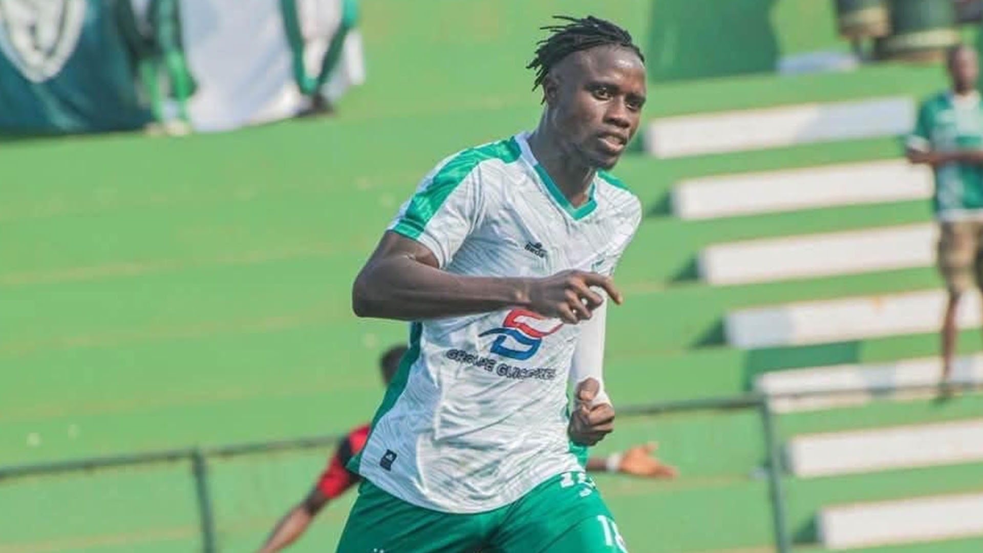 Transfert : Mouloudia d’Alger annonce « la qualification officielle » de Mohamed Saliou Aloba !
