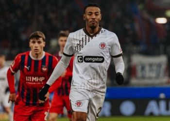 Sankt Pauli : entraîneur et joueurs sous le charme de Morgan Guilavogui !
