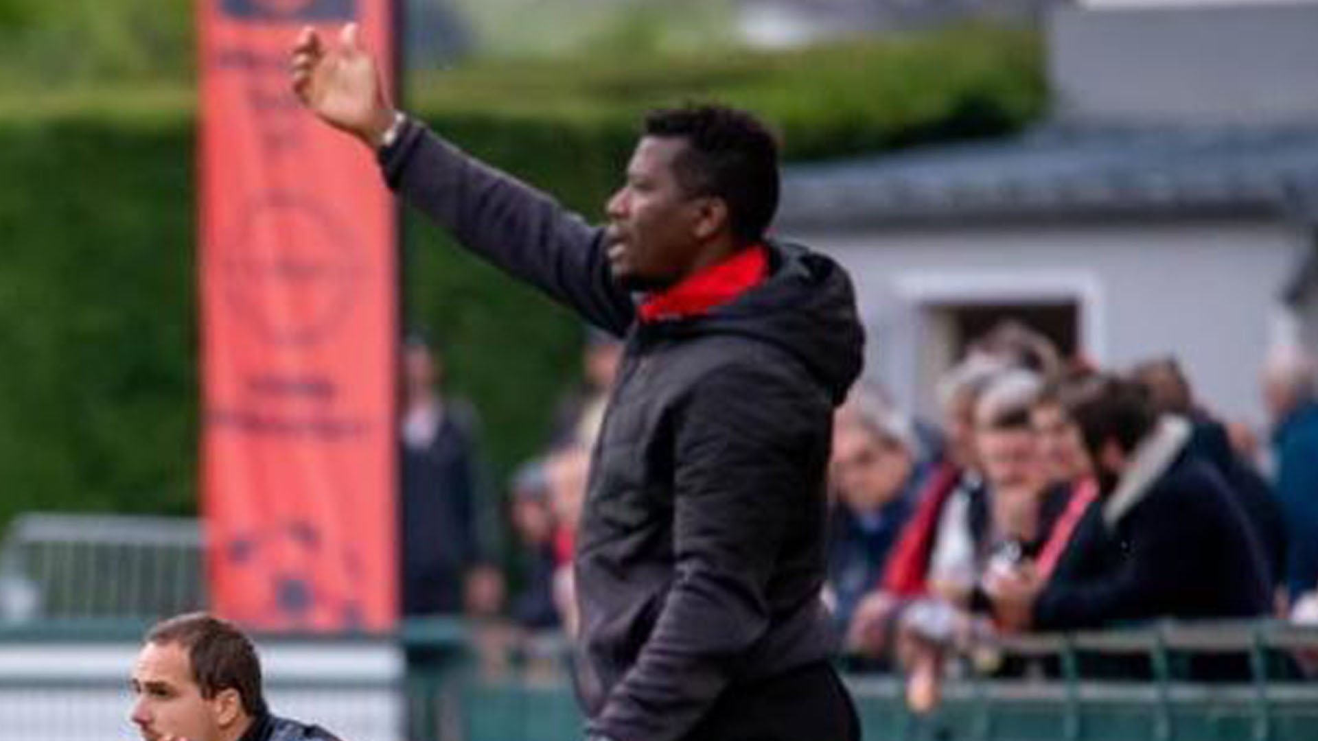 Ancien Syli, Ousmane Bangoura : De l’attaque à l’entraînement, un retour ambitieux en Guinée