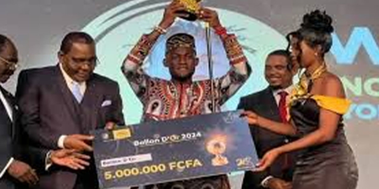 Ballon d’Or Camerounais : Bosco Nchindo plébiscité. Toutes les récompenses.