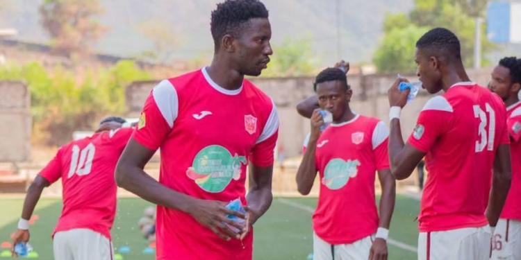Gnagna Barry signe son retour et annonce : « Mon objectif est d’être le meilleur buteur »