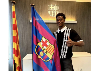 Officiel : Baba Kourouma signe son premier contrat professionnel avec le FC Barcelone