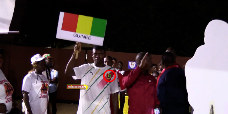 Scandale au Championnat d’Afrique / Conakry : les boxeurs Guinéens défilent en maillots de football