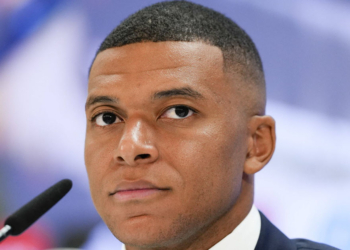 Réaction de Mbappé au sacre du PSG : l’élégance saluée par les médias (revue de presse)