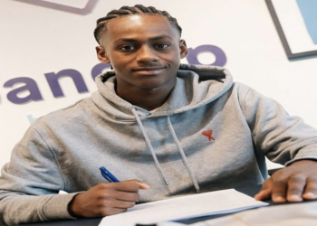 aboubacar-conte-latore-fils-contrat-signe-guineen-transfert