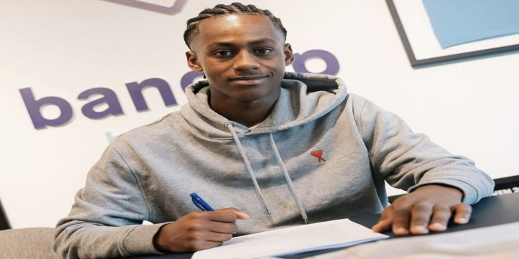 aboubacar-conte-latore-fils-contrat-signe-guineen-transfert