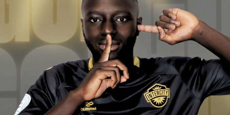 intercity-mouhamed-diallo-buteur-intercity-ligue2-espagne-2025.jpg-africasport