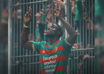 mouloudia-alger-aloba-retour-but-cr-belouizdad-ligue1-algerie-2025-africasport-conakry