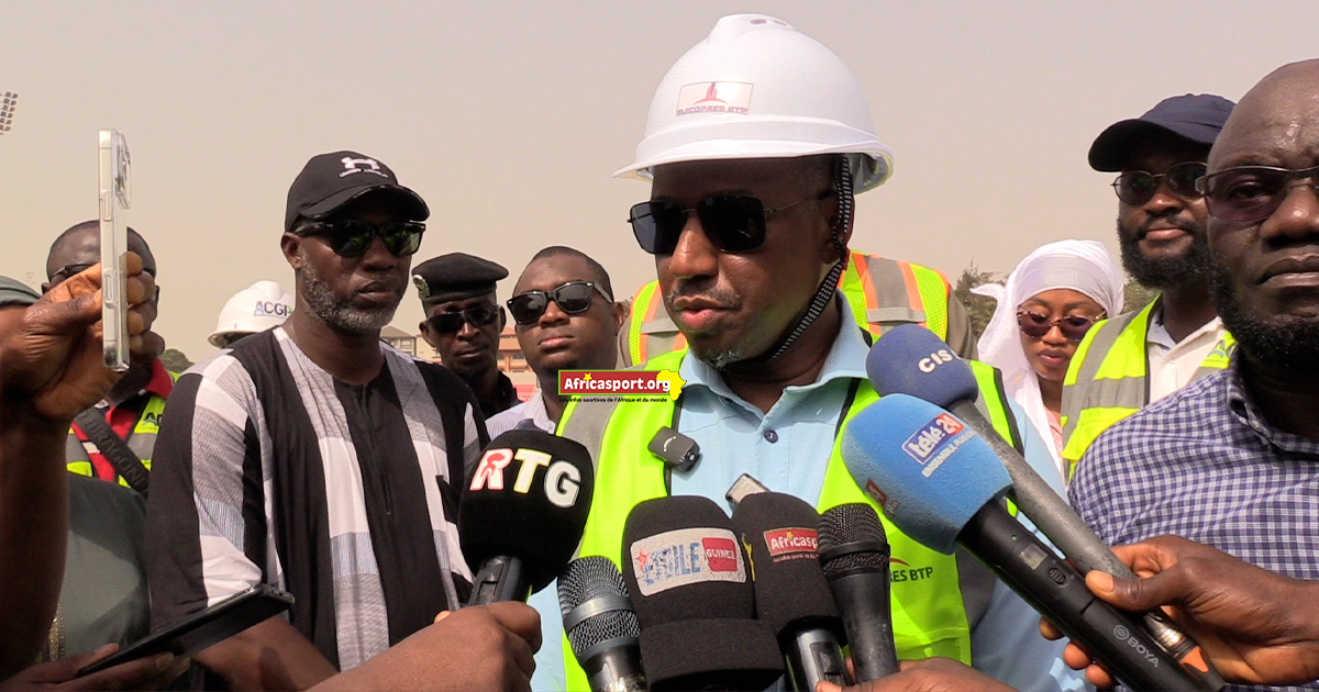 Guinée : « Tant que les stades ne sont pas livrés, pour la jeunesse, pour l’opinion, rien n’est en train d’être fait », affirme Cellou Baldé