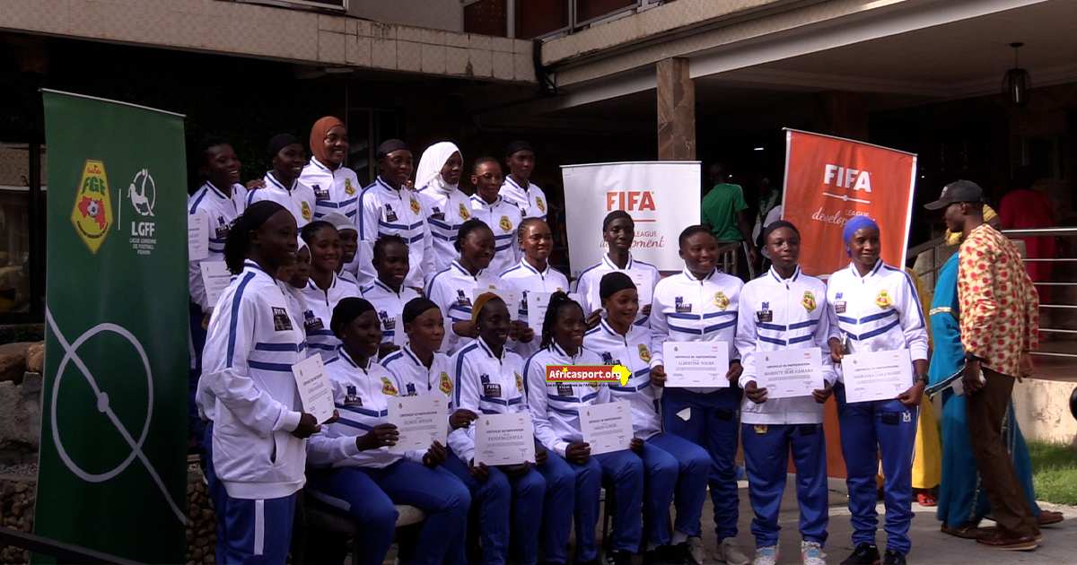 Arbitrage féminin : 26 arbitres guinéennes formées lors d’un stage FIFA à Conakry