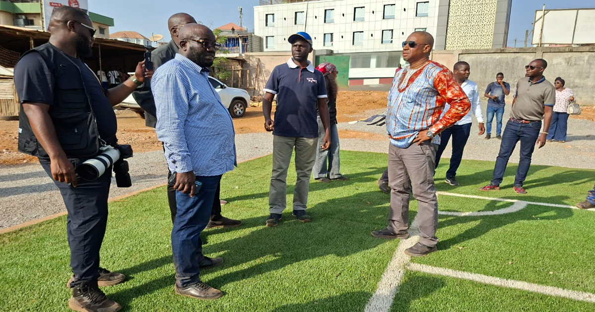 ministere-sports-mamadou-cellou-balde-visite-terrains-proximite-conakry-infrastructures-guinee-2026.jpg