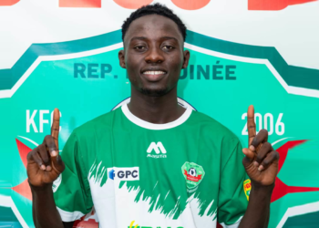 Ahmadou Mansaré, milieu offensif guinéen, rejoint Karfamoriah FC en prêt pour la saison 2026.