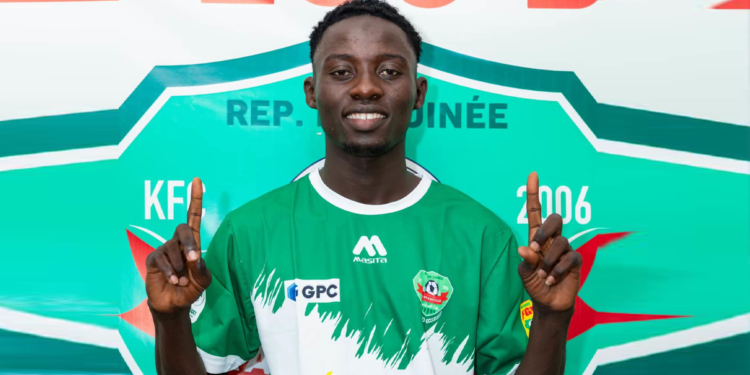 Ahmadou Mansaré, milieu offensif guinéen, rejoint Karfamoriah FC en prêt pour la saison 2026.