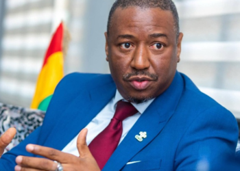 cellou-balde-ministere-sports-reagit-crise-feguifoot-comite-executif-guinee-2026.webp
