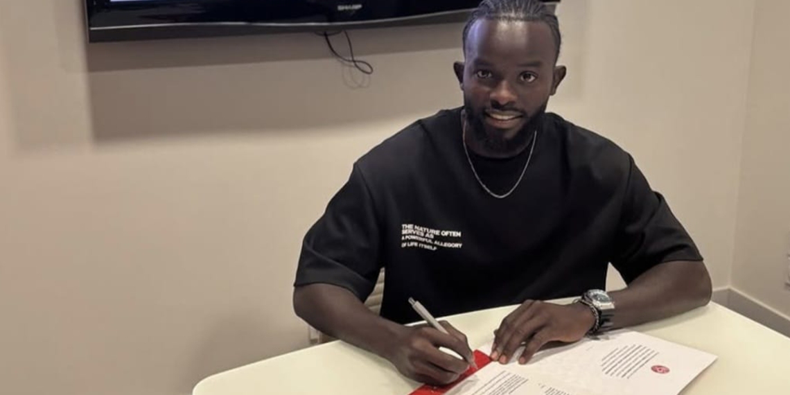 Cheick Djibril Bangoura, international guinéen, officialise son arrivée à La Roche Vendée Football pour la saison 2026-2027.