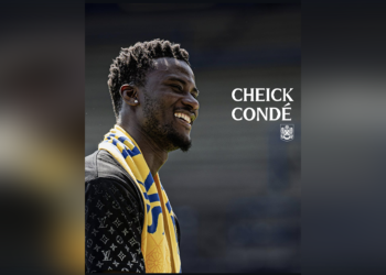 Cheick Oumar Condé lors de son officialisation avec le SK Beveren en Belgique.