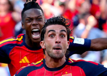 Les joueurs de l'Espagne célèbrent leur victoire face à l'Argentine en finale de la Coupe du monde 2026 au MetLife Stadium de New York.
