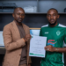 Mohamed Djibo Wonkoye lors de sa présentation officielle sous les couleurs du Hafia FC après sa signature pour deux saisons.