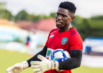 Le gardien camerounais Haschou Kerrido lors de son intégration à Karfamoriah FC avant la West Africa Champions Cup.