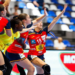 Les joueuses guinéennes U18 lors de leur premier match du Championnat du monde féminin de handball en Roumanie face à l’Espagne.