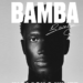 Aladji Bamba pose avec le maillot de Newcastle United après la signature de son contrat de cinq ans.