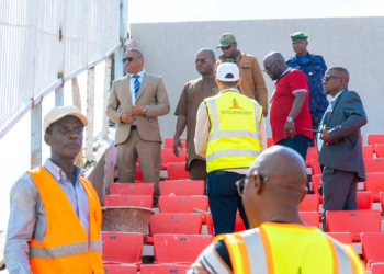 KPC visite le chantier de réhabilitation du stade du 28 Septembre avant la demande de réhomologation auprès de la CAF.