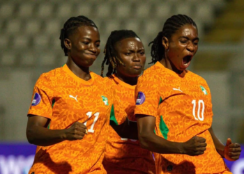 Les joueuses de la Côte d’Ivoire et de l’Afrique du Sud célèbrent leur qualification pour les quarts de finale de la CAN Féminine 2026.