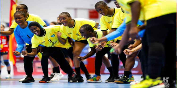 Les handballeuses guinéennes U18 lors de leur match nul face à l’Ouzbékistan au Championnat du Monde féminin de handball 2026.