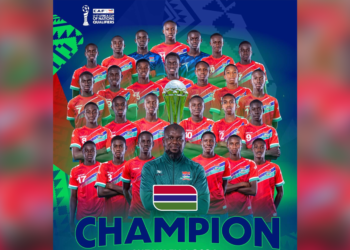 Les Baby Scorpions de Gambie célèbrent leur victoire en finale du tournoi UFOA A U17.