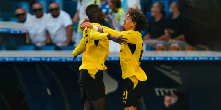 Serhou Guirassy célèbre son doublé avec Dortmund face à Villarreal en Ligue des champions.