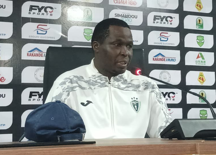 Cheick Gueye lors de la conférence de presse après l’élimination du Hafia FC face à l’AS Douanes.