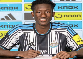 Ousmane Diabaté, jeune milieu de terrain guinéen, rejoint officiellement Newcastle United et retourne en prêt à Gençlerbirliği.