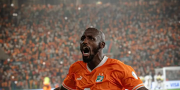Seko Fofana sous le maillot de la sélection ivoirienne annonce sa retraite internationale.
