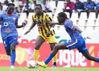 Yamoussoukro FC célèbre sa victoire face à l’ASEC Mimosas lors de la première journée de Ligue 1 ivoirienne.