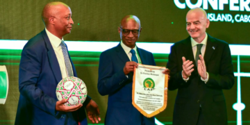 Les dirigeants de la CAF réunis au Cap-Vert pour discuter de l’avenir du football africain, du format de la CAN et de la modernisation des compétitions.