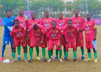 Alseny Cissé célèbre son triplé lors de la victoire de la Guinée face au Chili au Mondial scolaire U18 à Suzhou, en Chine.