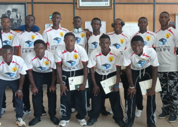 La délégation guinéenne U18 en route pour Suzhou, en Chine, pour la Coupe du monde scolaire 2026.